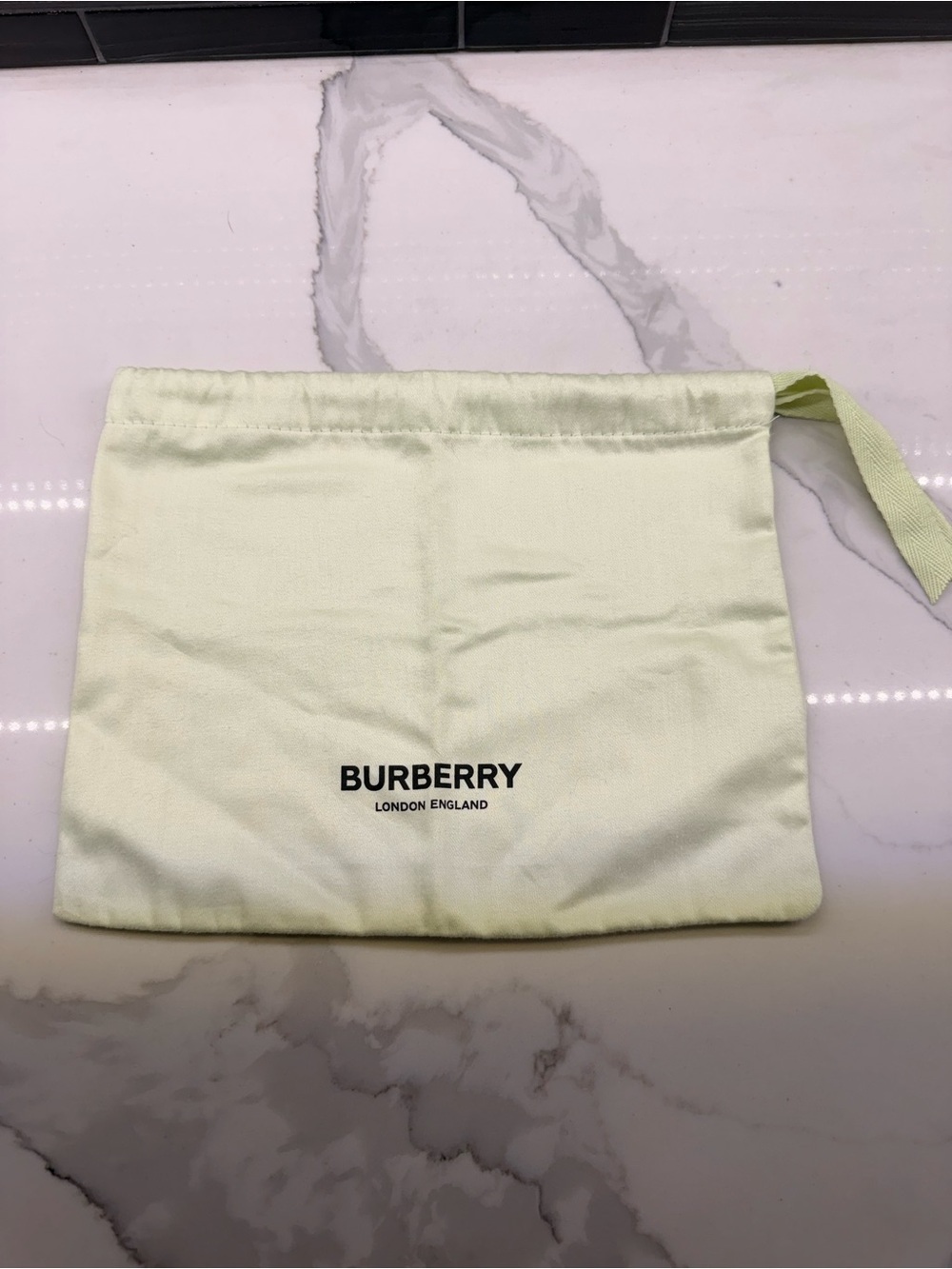 ✨CLOSET CLOSING SALE✨ NWT Burberry Beige Vintage Check Olympia Pouch - Picture 11 of 11